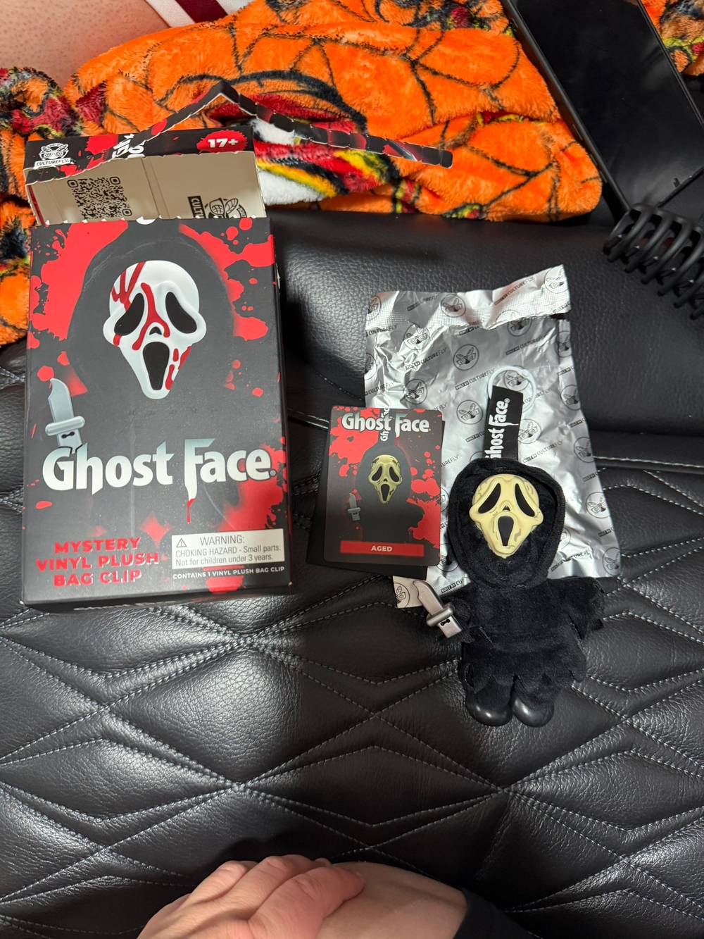 Black Mystery Vinyl Plush Bag Clip - Official